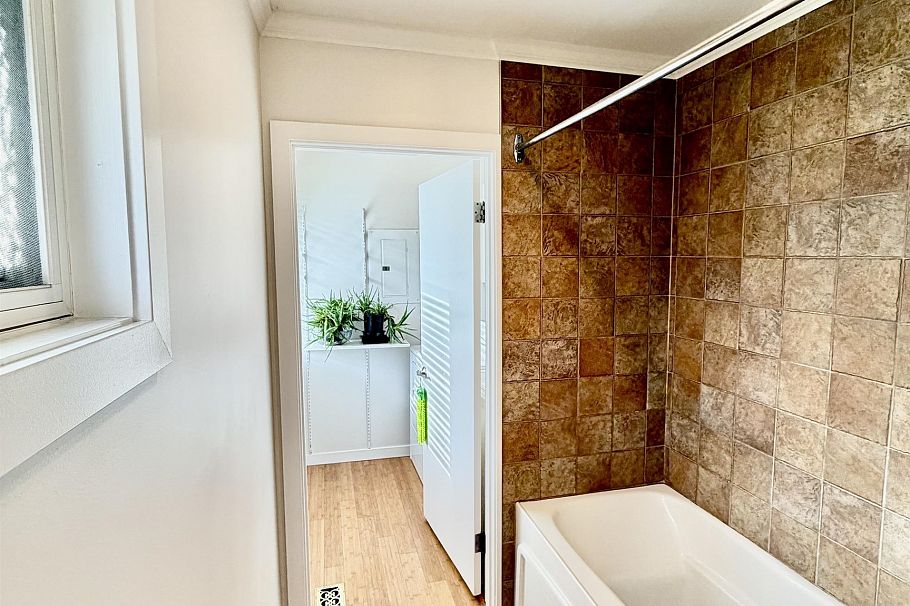 1876 Beaulynn Place North Vancouver, BC - 18