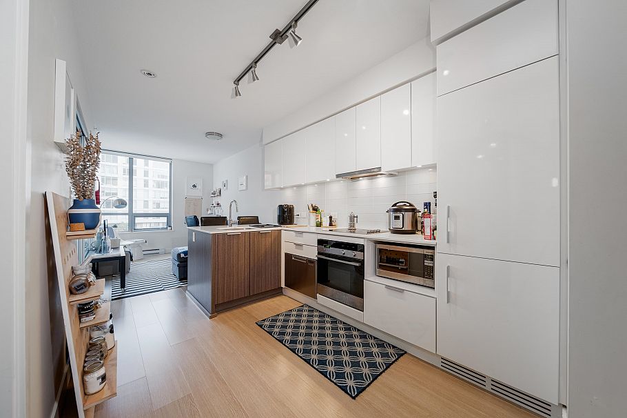 1003 1308 Hornby Street Vancouver, BC - 3