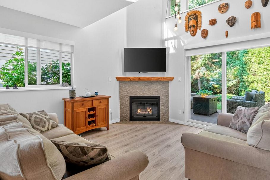 52 650 Roche Point Drive North Vancouver, BC - 2