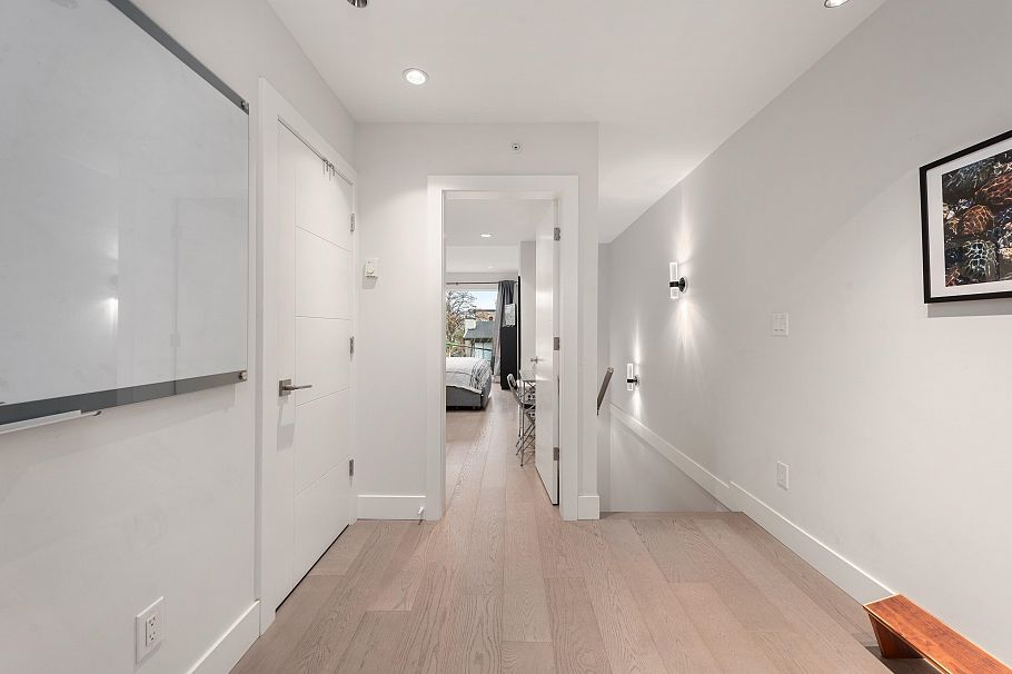 147 St. Patricks Avenue North Vancouver, BC - 21