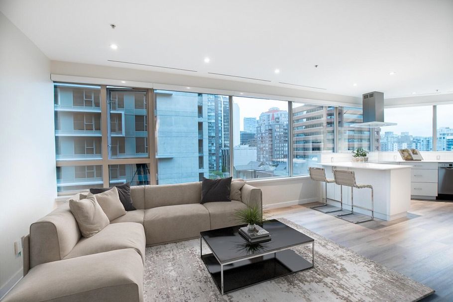 814 1177 Hornby Street Vancouver, BC - 3