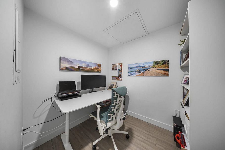 110 707 E 3rd Street North Vancouver, BC - 11