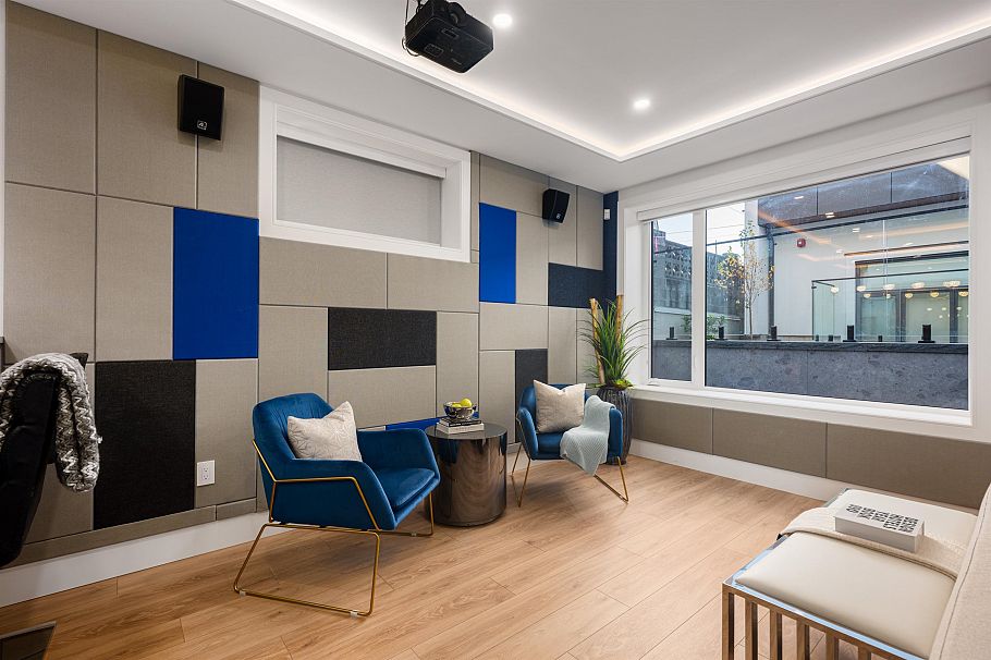 3711 W 24th Avenue Vancouver, BC - 31