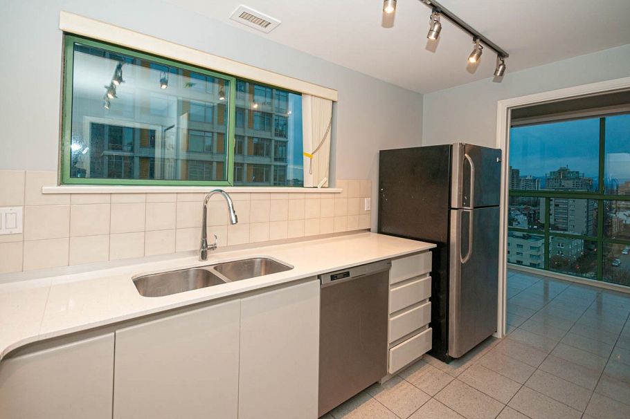 1606 909 Burrard Street Vancouver, BC - 7