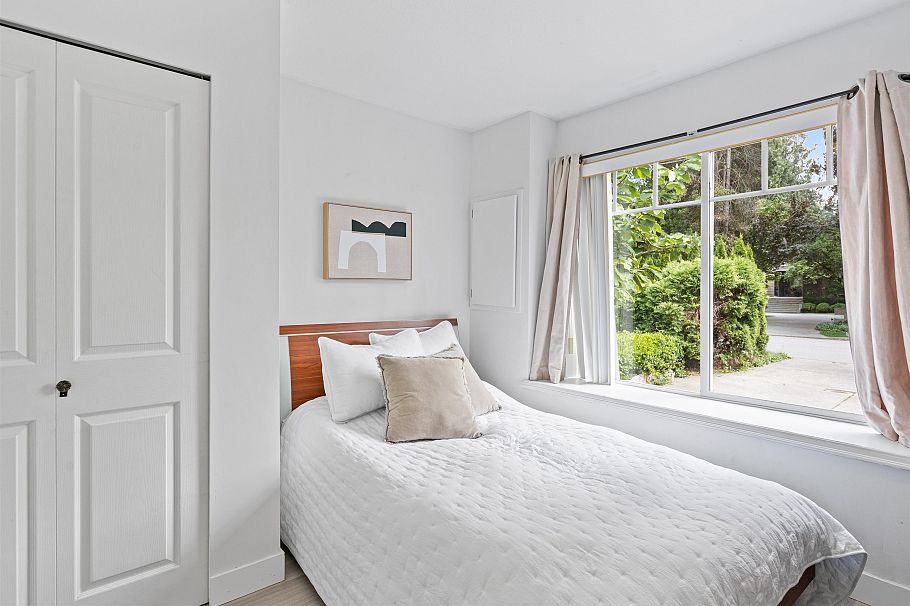 869 Seymour Boulevard North Vancouver, BC - 9