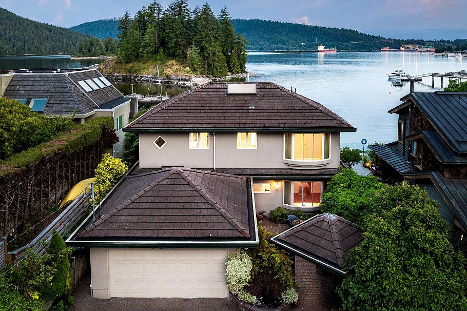 4625 Strathcona Road North Vancouver, BC - 8