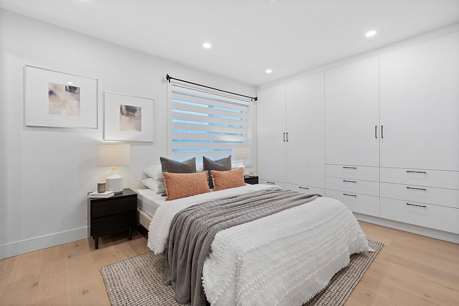 919 E 10th Avenue Vancouver, BC - 11