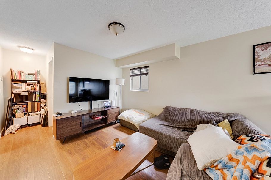3450 Monmouth Avenue Vancouver, BC - 27