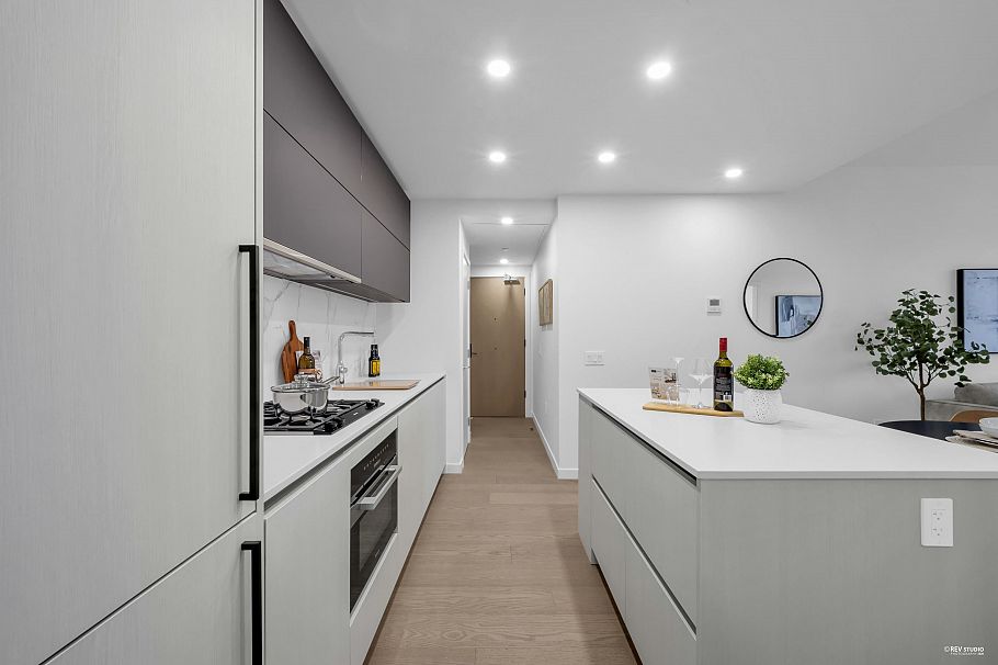 408 8415 Granville Street Vancouver, BC - 18