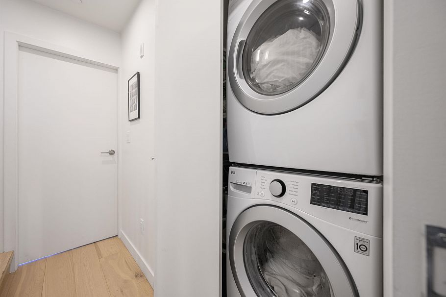 206 649 E 3rd Street North Vancouver, BC - 32