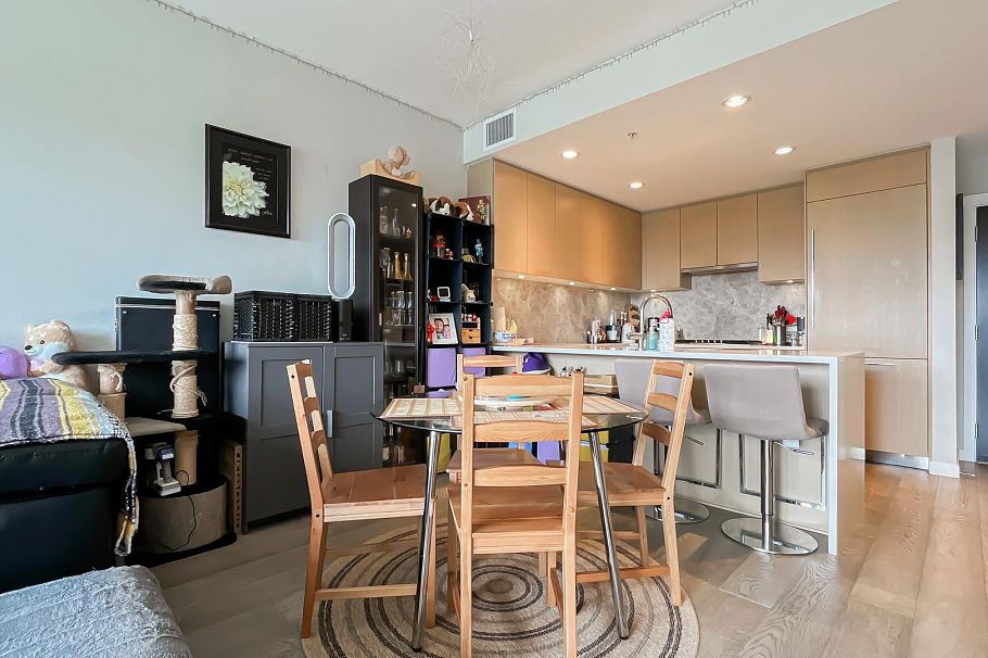 505 5687 Gray Avenue Vancouver, BC - 4