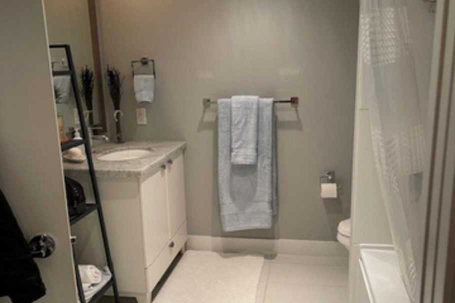 302 160 W 3rd Street North Vancouver, BC - 16