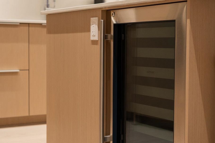 1005 128 W 15th Street North Vancouver, BC - 7