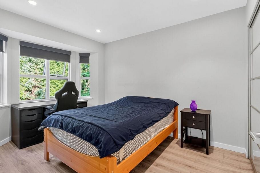 52 650 Roche Point Drive North Vancouver, BC - 16