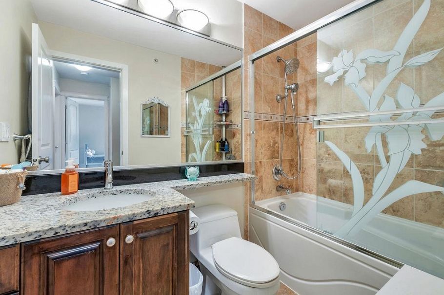 8787 Oak Street Vancouver, BC - 16