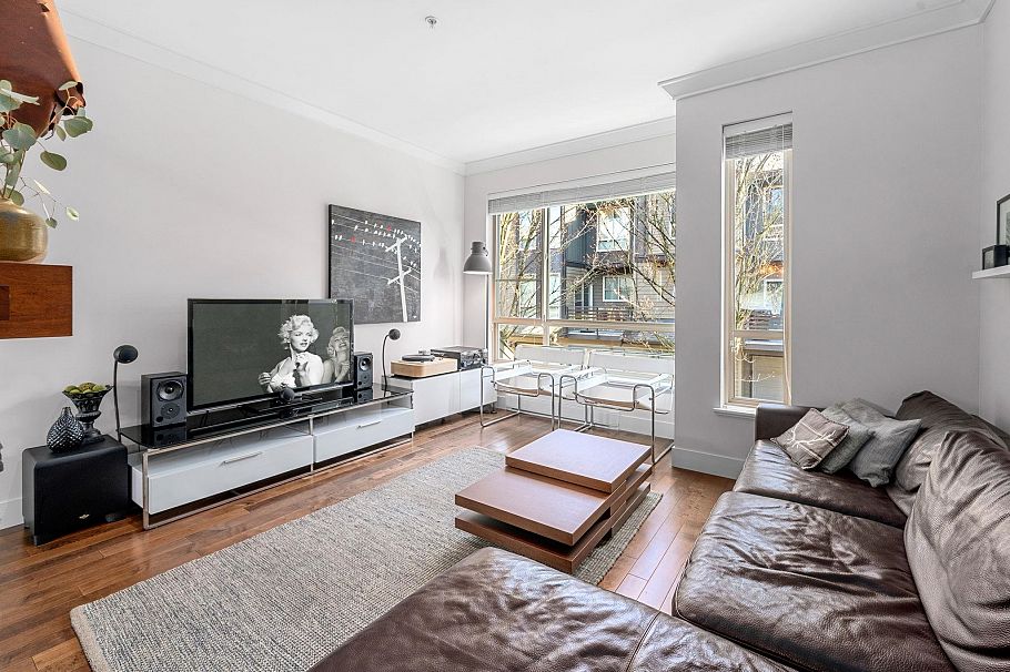 5 897 Premier Street North Vancouver, BC - 7