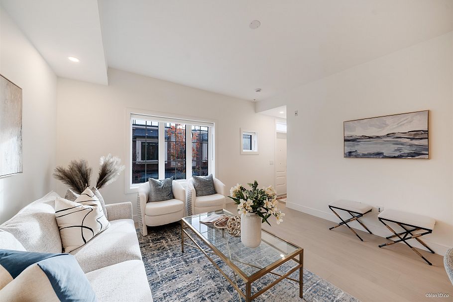 208 918 W 32nd Street Vancouver, BC - 13