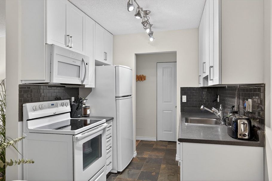 326 680 E 5th Avenue Vancouver, BC - 16