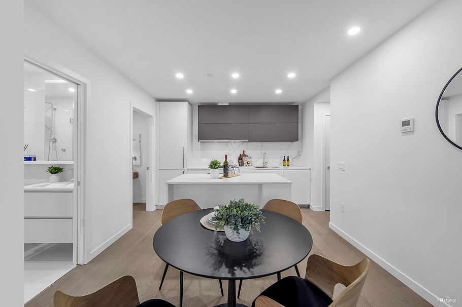 408 8415 Granville Street Vancouver, BC - 10