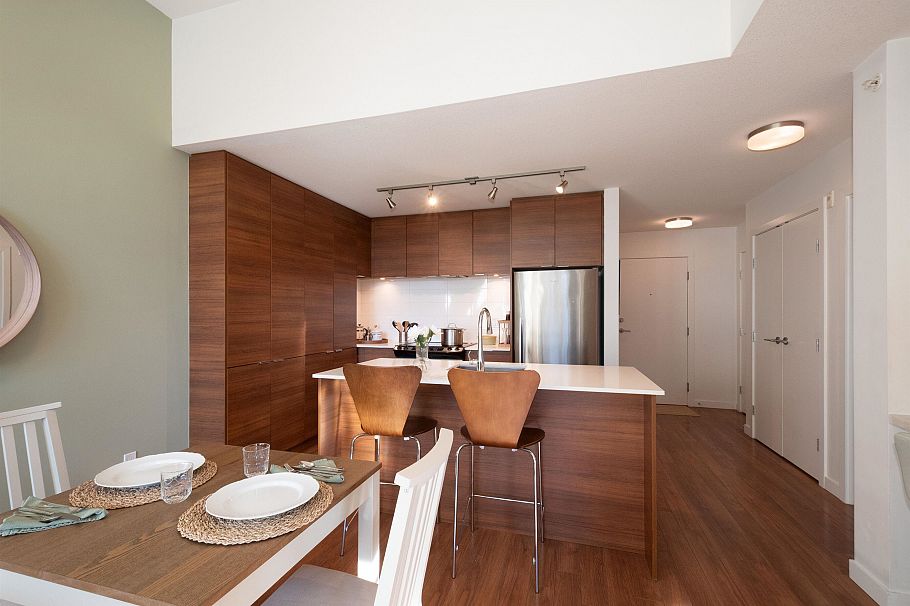 507 1677 Lloyd Avenue North Vancouver, BC - 17