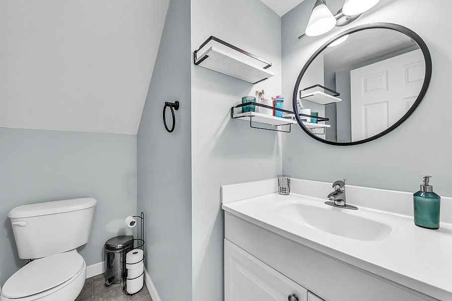 2690 Kitchener Street Vancouver, BC - 15