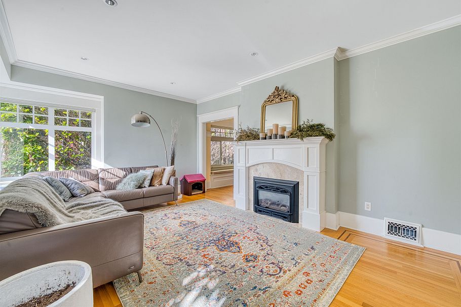 1987 W 37th Avenue Vancouver, BC - 8