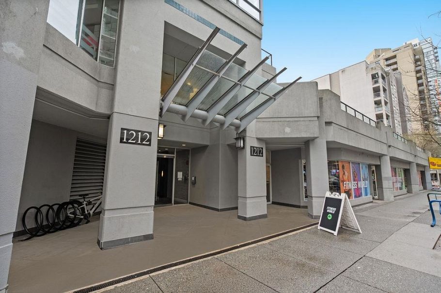 603 1212 Howe Street Vancouver, BC - 2