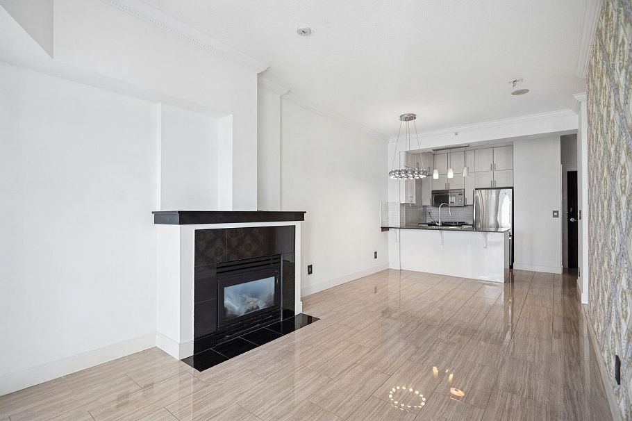 2608 1239 W Georgia Street Vancouver, BC - 4