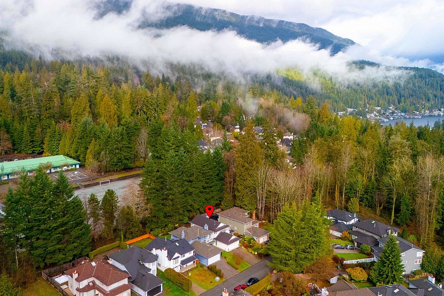 1485 Percy Court North Vancouver, BC - 32