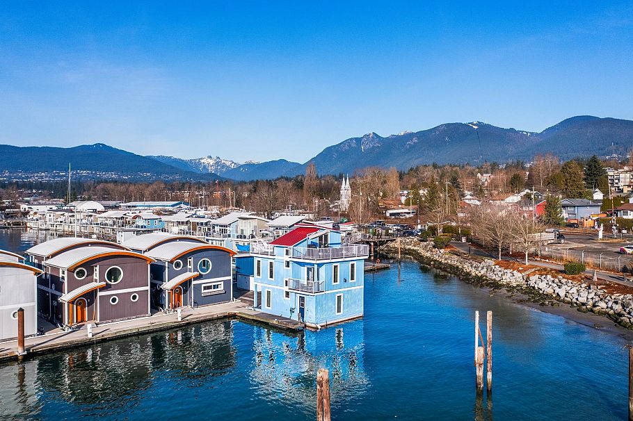 JNW04 415 Esplanade W North Vancouver, BC - 2