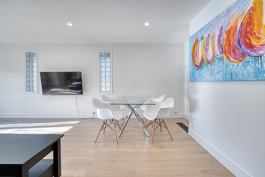 4377 W 12th Avenue Vancouver, BC - 13