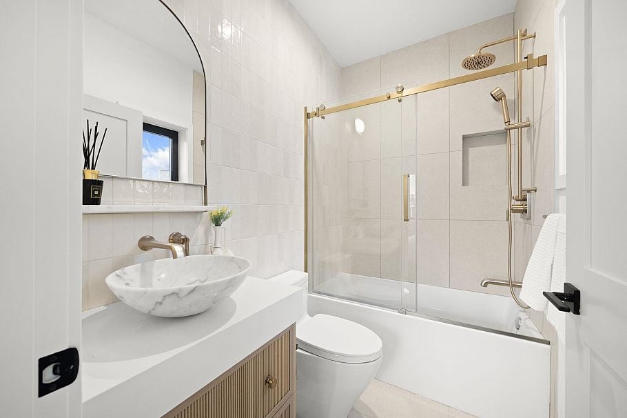 2793 W 21st Avenue Vancouver, BC - 24