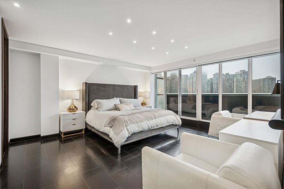 1503/04 283 Davie Street Vancouver, BC - 23