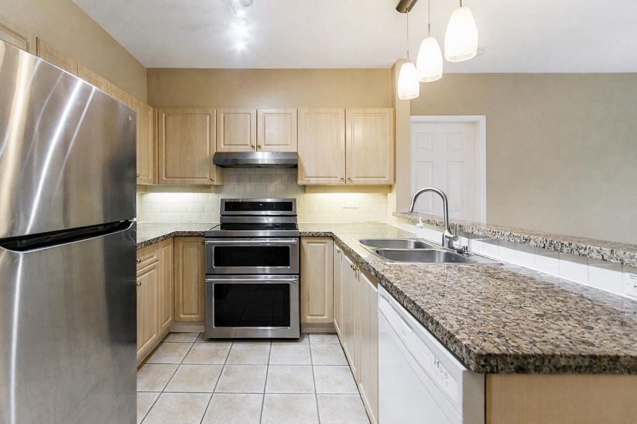 416 3629 Deercrest Drive North Vancouver, BC - 12