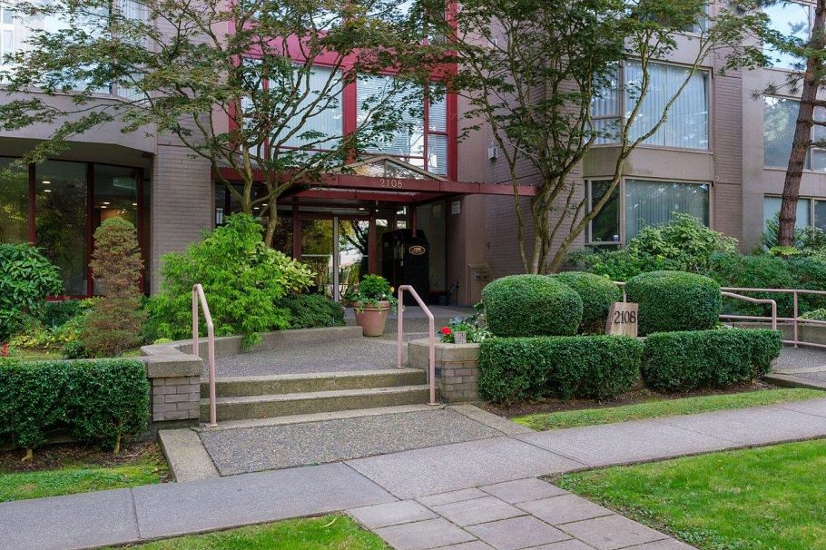 802 2108 W 38th Avenue Vancouver, BC - 2