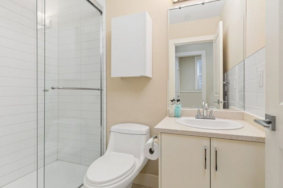 102 4577 Slocan Street Vancouver, BC - 14