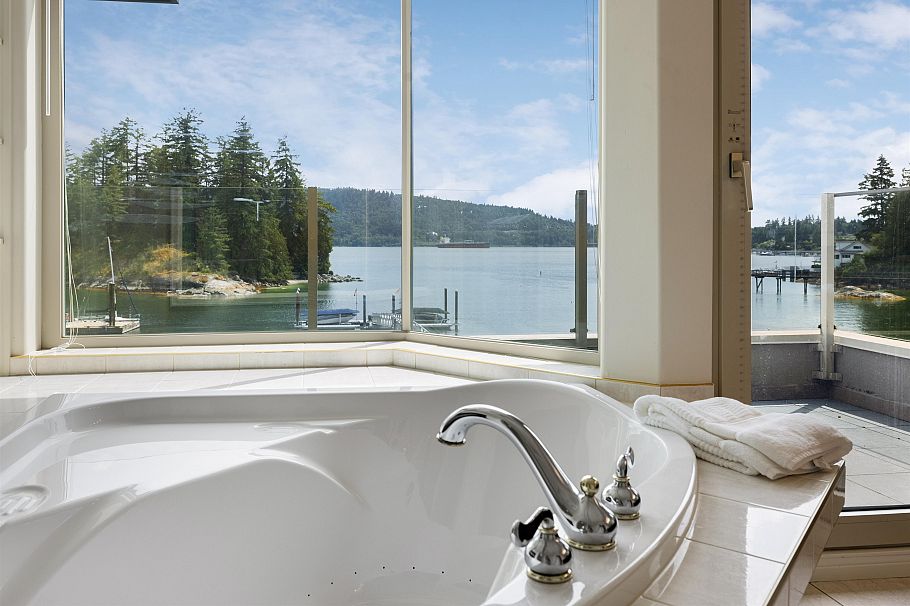 4625 Strathcona Road North Vancouver, BC - 34