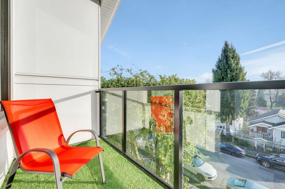 1 3547 E Georgia Street Vancouver, BC - 26