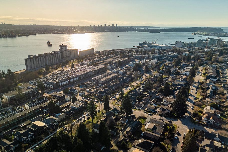 612 E 4th Street North Vancouver, BC - 23