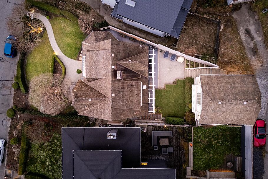 402 Brand Street North Vancouver, BC - 37