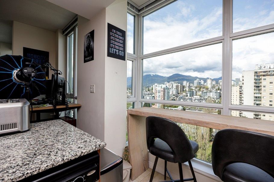 2107 188 E Esplanade North Vancouver, BC - 12