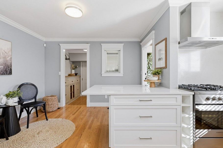 280 E 5th Street North Vancouver, BC - 10