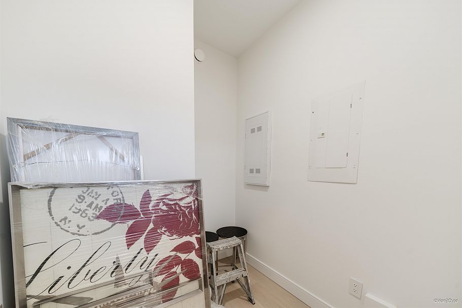 208 918 W 32nd Street Vancouver, BC - 28