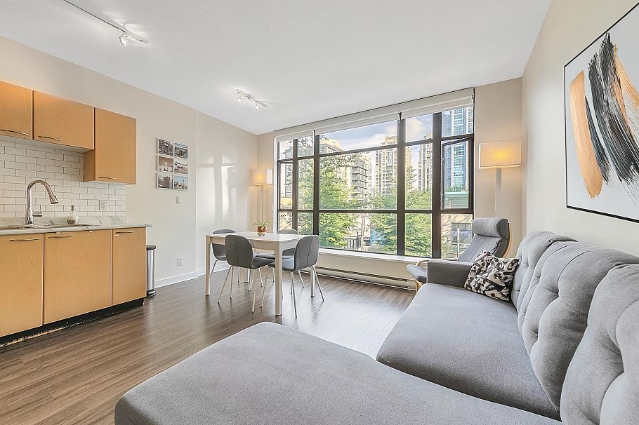 307 1249 Granville Street Vancouver, BC - 6