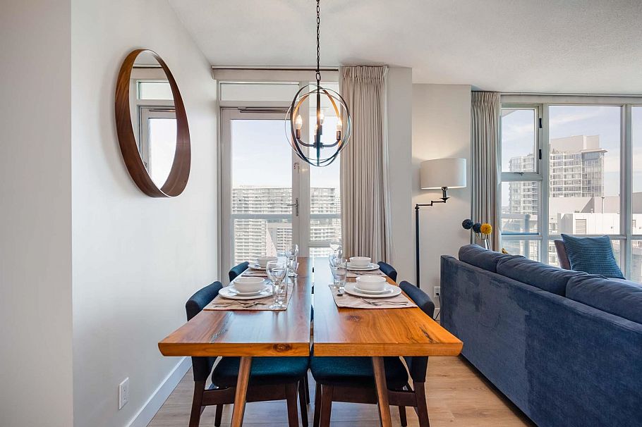 2907 193 Aquarius Mews Vancouver, BC - 3