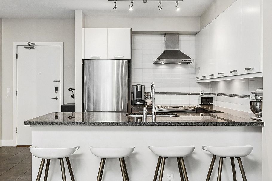 302 1273 Marine Drive North Vancouver, BC - 8