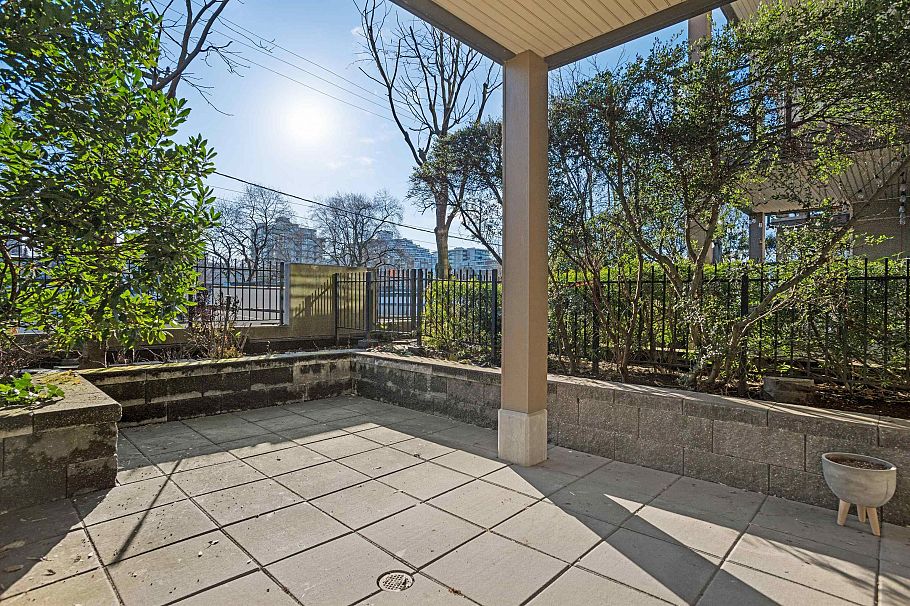 209 1628 W 4th Avenue Vancouver, BC - 18