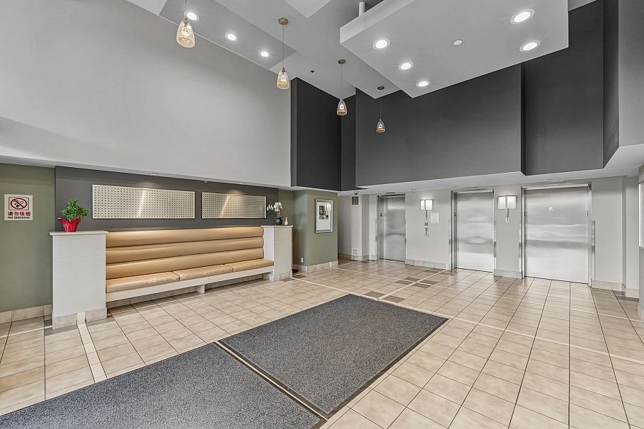 1703 3663 Crowley Drive Vancouver, BC - 4