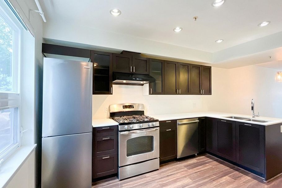 4888 Eldorado Mews Vancouver, BC - 12