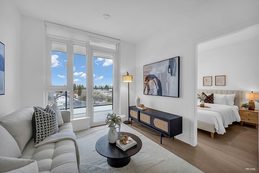 408 8415 Granville Street Vancouver, BC - 1